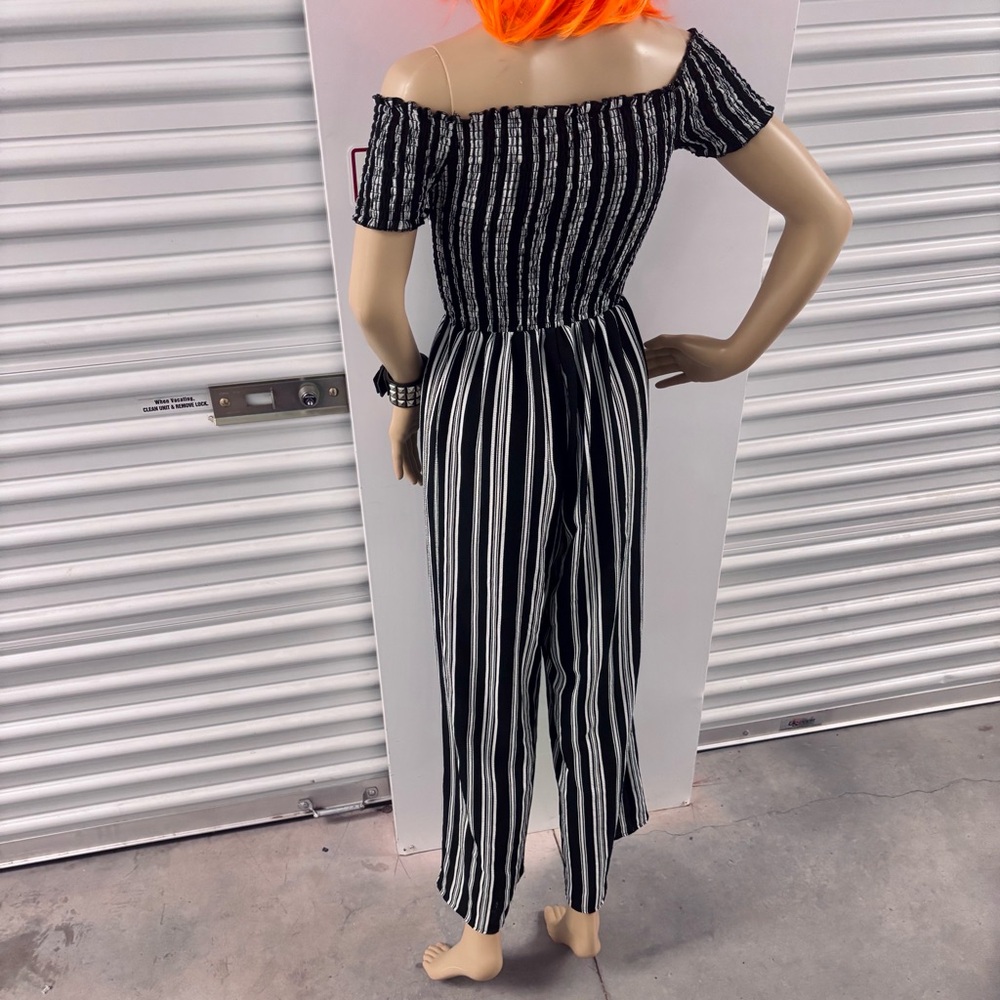 Universal Thread Black and White Striped Jumpsuit with ruched bodice - Picture 5 of 6
